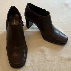 Hillard & Hanson Zippered Brown Booties - size 5.5